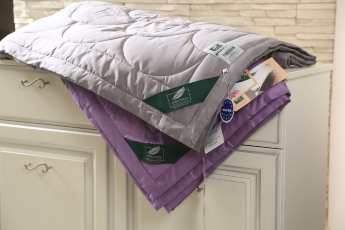 Одеяло Anna Flaum легкое Flaum Farbe Kollektion 220х200 см