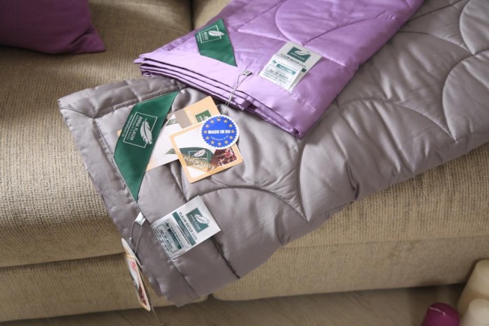 Одеяло Anna Flaum легкое Flaum Farbe Kollektion 220х200 см