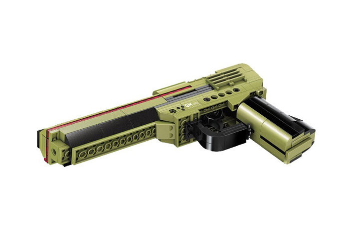 Конструктор Enlighten Brick Пистолет с аксессуарами 202 детали конструктор техно винтовка с прицелом стреляет 6 пуль в комплекте 653 детали