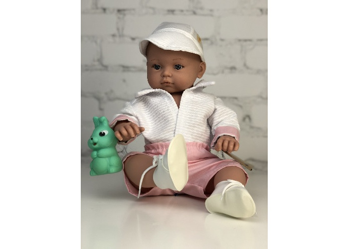 цена Куклы и одежда для кукол Lamagik S.L. Пупс Артур в бело-розовом комплекте 46 см