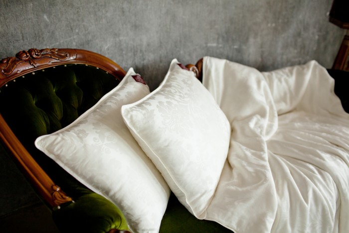 

German Grass Подушка Luxury Silk мягкая 68х68 см, Подушка Luxury Silk мягкая 68х68 см