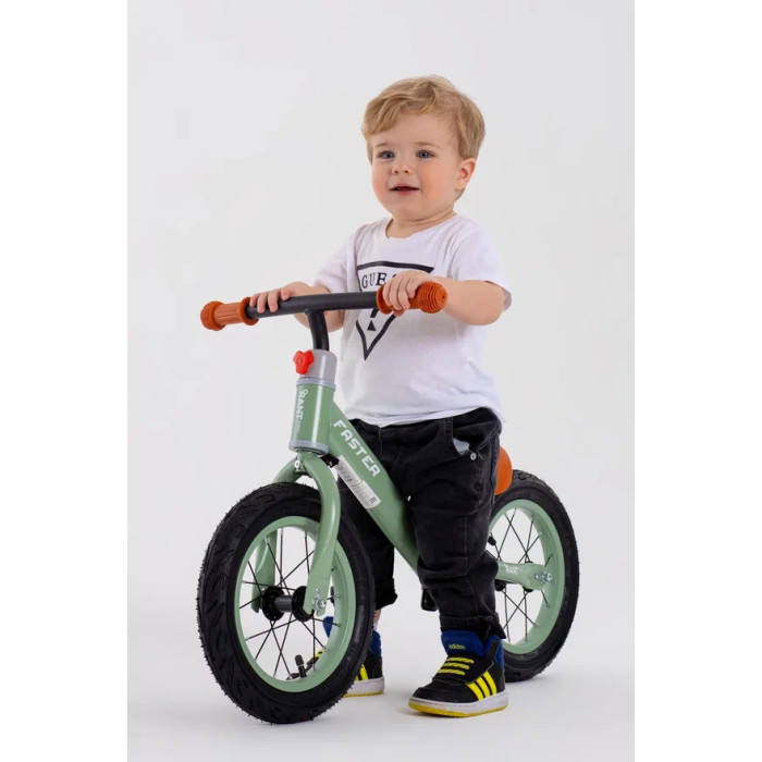 Беговел Rant basic Faster