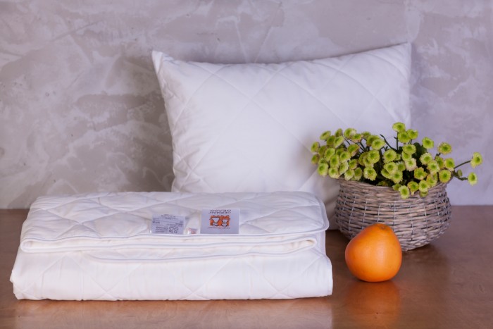 Одеяла Prinz and Prinzessin всесезонное Kinder 95C комплекты в кроватку prinz and prinzessin набор baby 95c одеяло подушка наматрасник