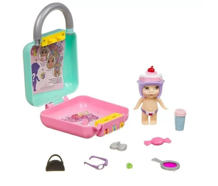цена Куклы и одежда для кукол Bondibon Игровой набор OLY Кукла в чемоданчике на кодовом замке во фруктово-конфетной шапочке ВВ388