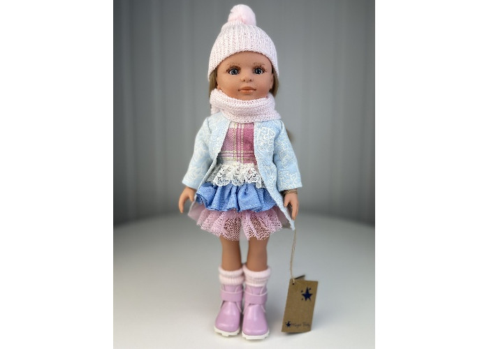 Куклы и одежда для кукол Lamagik S.L. Кукла Нина блондинка в голубом пальто и розовой шапке 33 см цена и фото