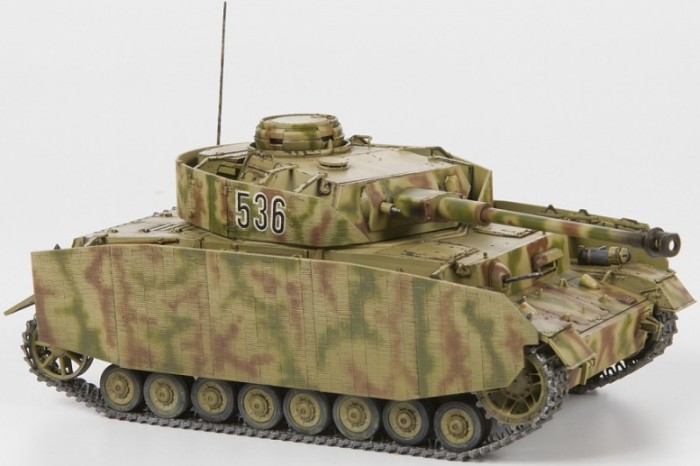 Звезда Сборная модель Немецкий средний танк T-IV H