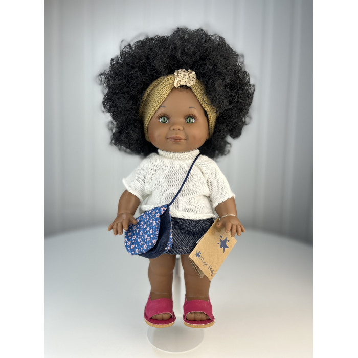 Куклы и одежда для кукол Lamagik S.L. Кукла Бетти темнокожая в джинсовой юбке и белой кофте 30 см