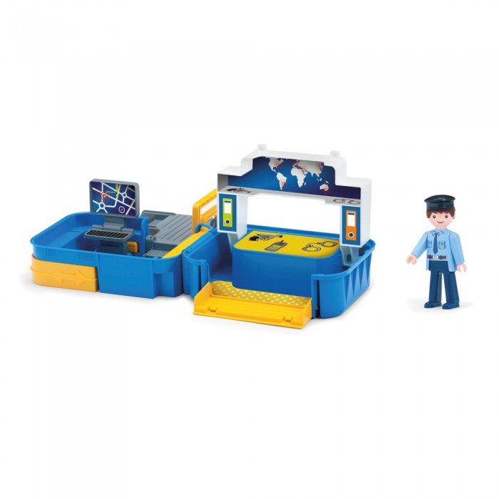цена Игровые наборы Efko Раскладывающийся игровой набор Полиция с фигуркой полицейского и аксессуарами