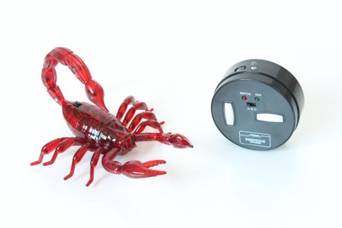 Радиоуправляемые игрушки HK Industries Игрушка Скорпион на инфракрасном управлении