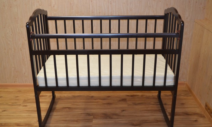 Детская кроватка Malika Melisa-2 (колесо-качалка)