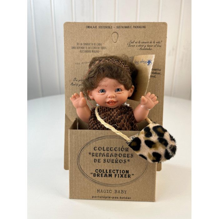 фото Lamagik s.l. кукла гном-троглодит девочка с леопардовой сумкой смеется 18 см