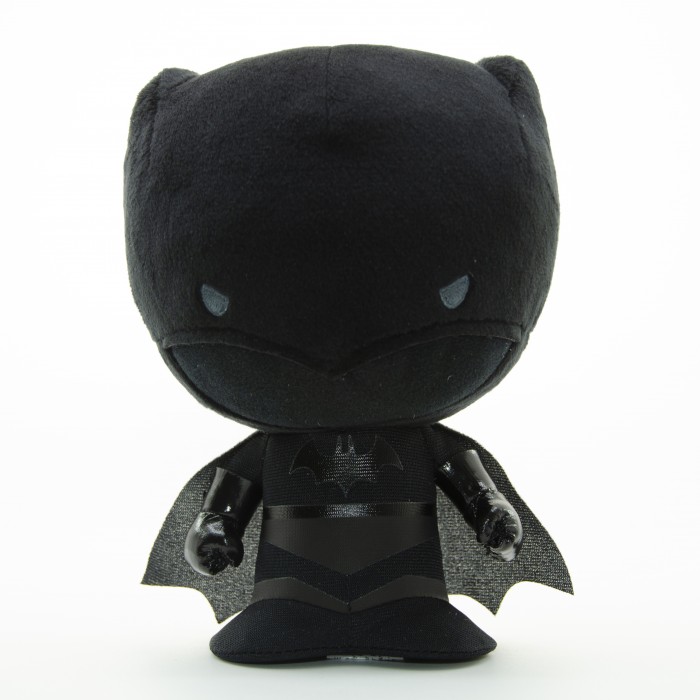 цена Мягкие игрушки YuMe Коллекционная фигурка Batman DZNR Blackout 17 см